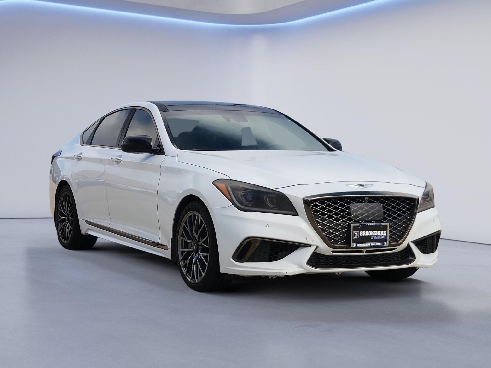 Used 2018 Casablanca White Genesis 3.3T Sport image 3