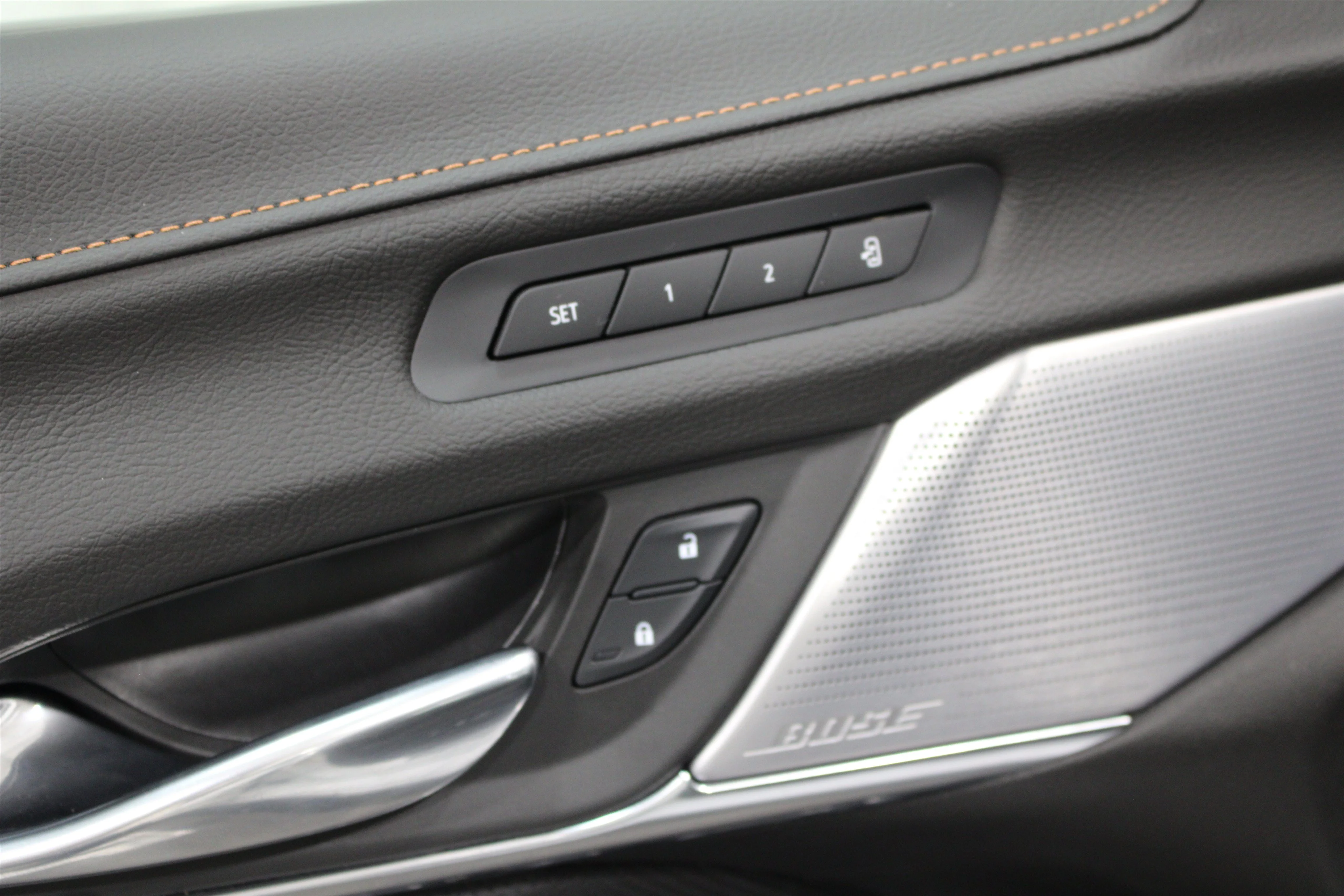 2025 Cadillac CT4 V-Series - Photo 9