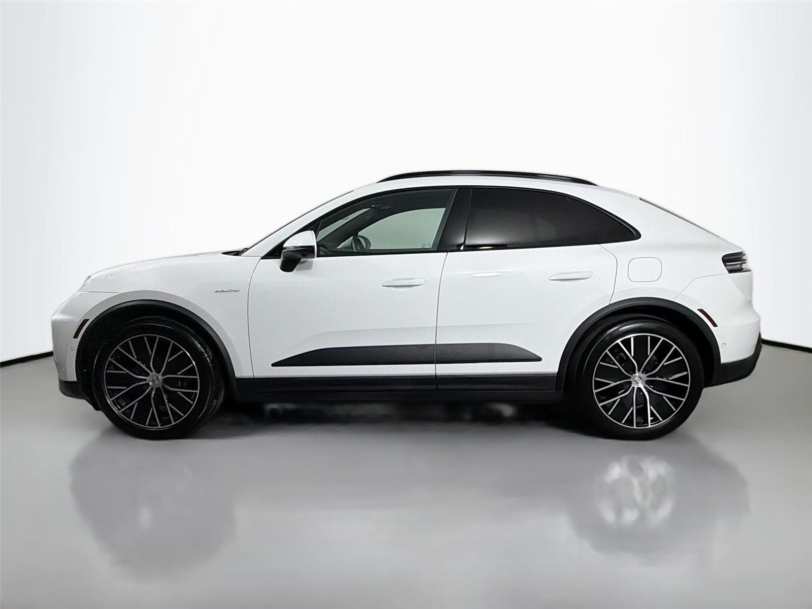 Certified 2025 Porsche Macan Base with VIN WP1AD2XA4SL077924 for sale in Fort Worth, TX