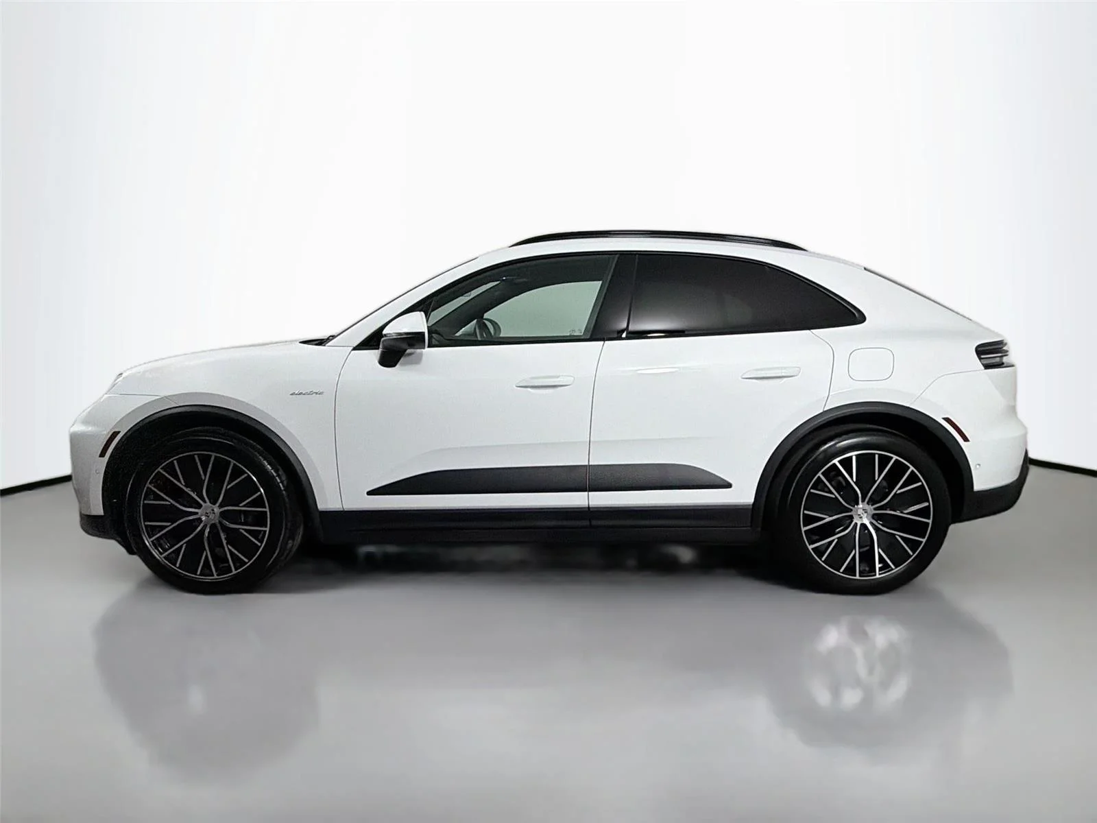 Certified 2025 Porsche Macan Base with VIN WP1AD2XA4SL077924 for sale in Fort Worth, TX