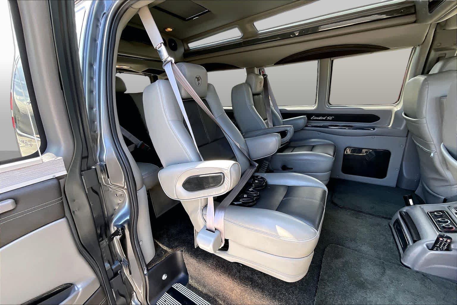 Used 2017 Cyber Gray Metallic Chevrolet  image 16