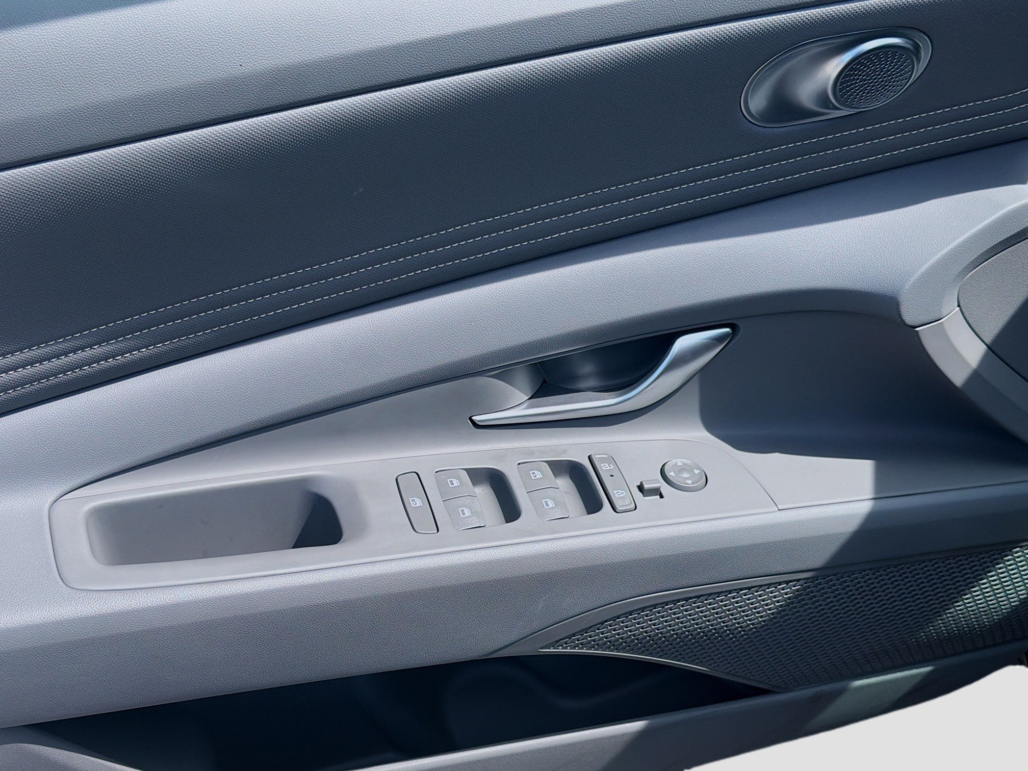 2026 Hyundai Elantra SEL Sport - Photo 14
