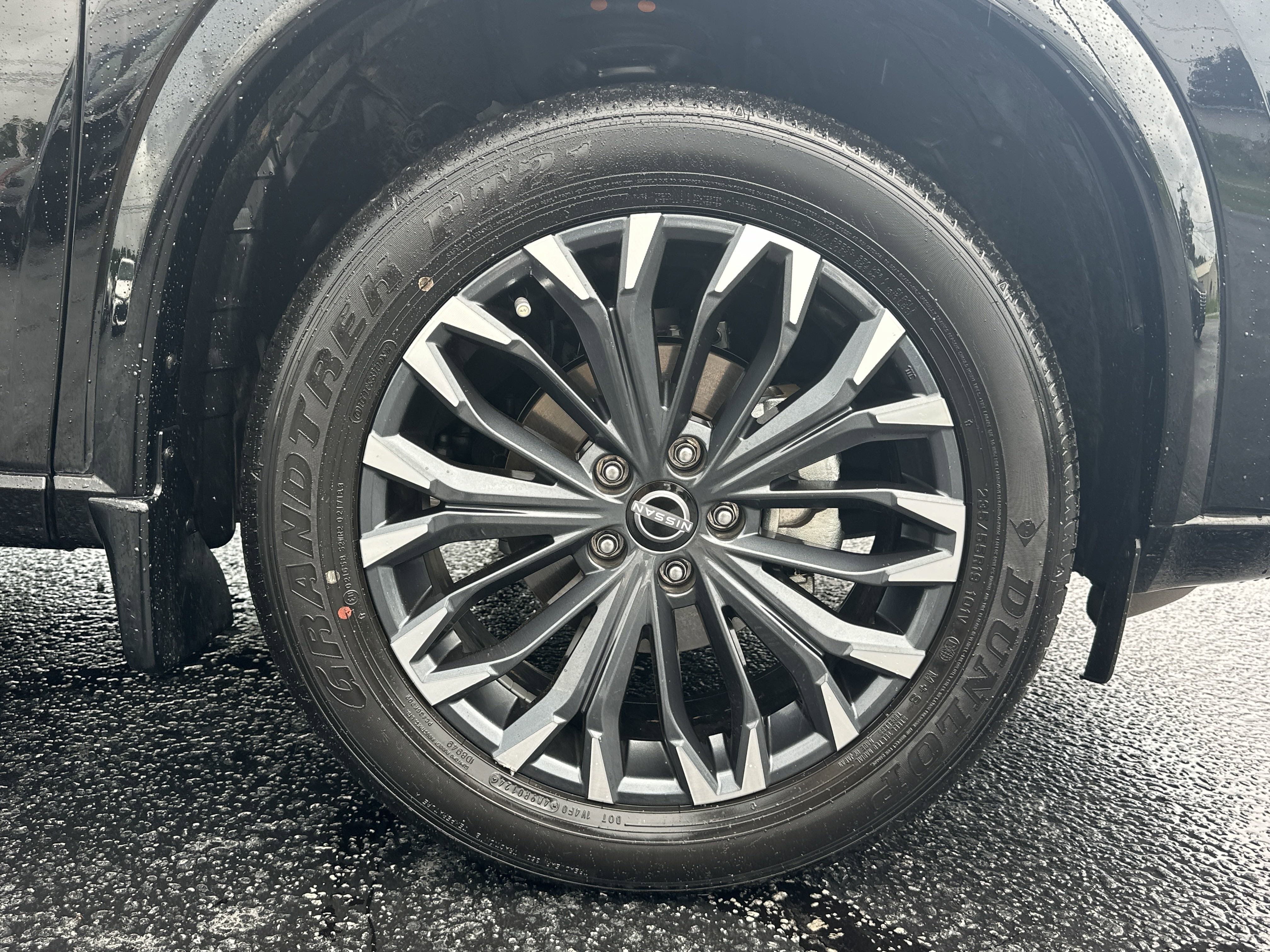 Used 2024 Super Black Nissan Platinum image 14