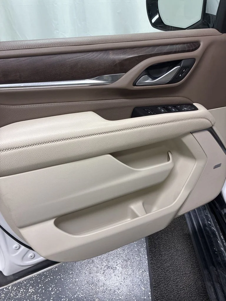 Used 2022 White GMC Denali image 14