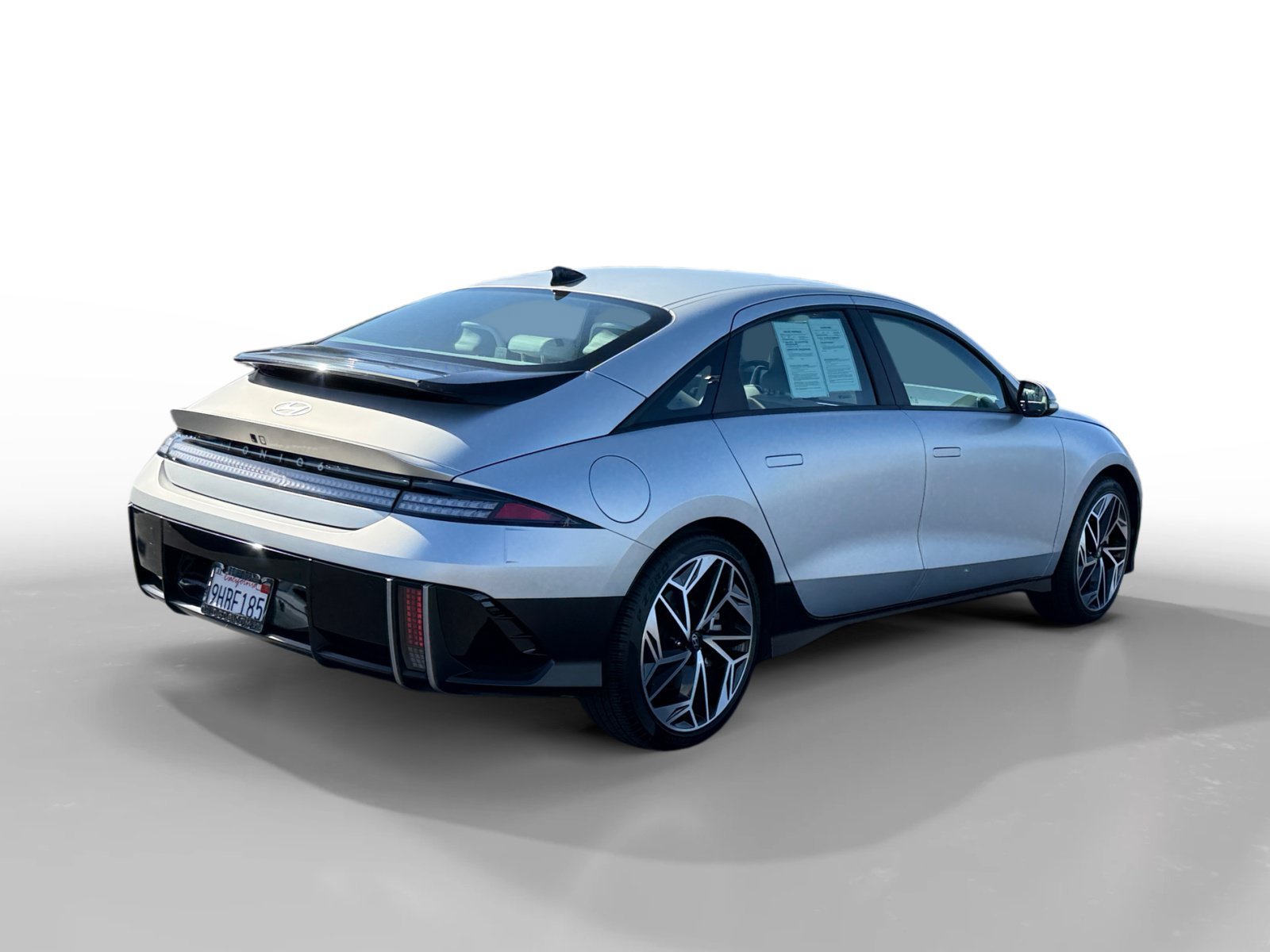 Used 2023 Gold Hyundai SEL image 5