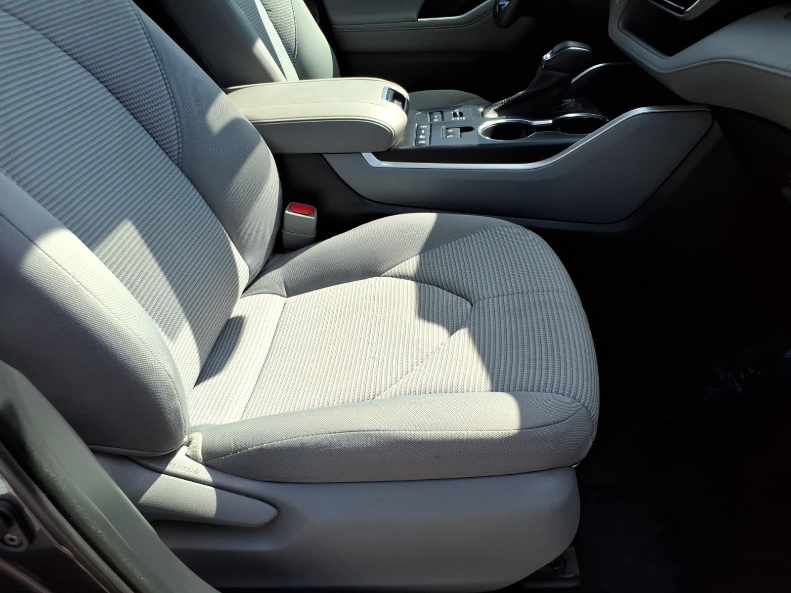 Used 2021 Magnetic Gray Metallic Toyota LE image 19