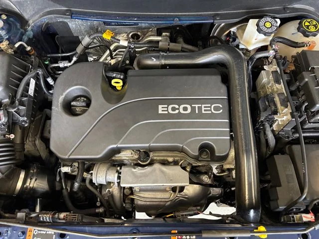 Used 2022  GMC SLE image 25