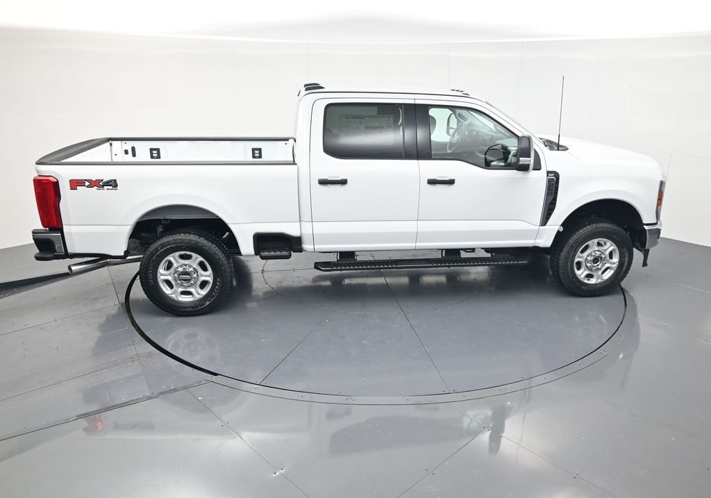 New 2026 Oxford White Ford F-250® XLT image 37