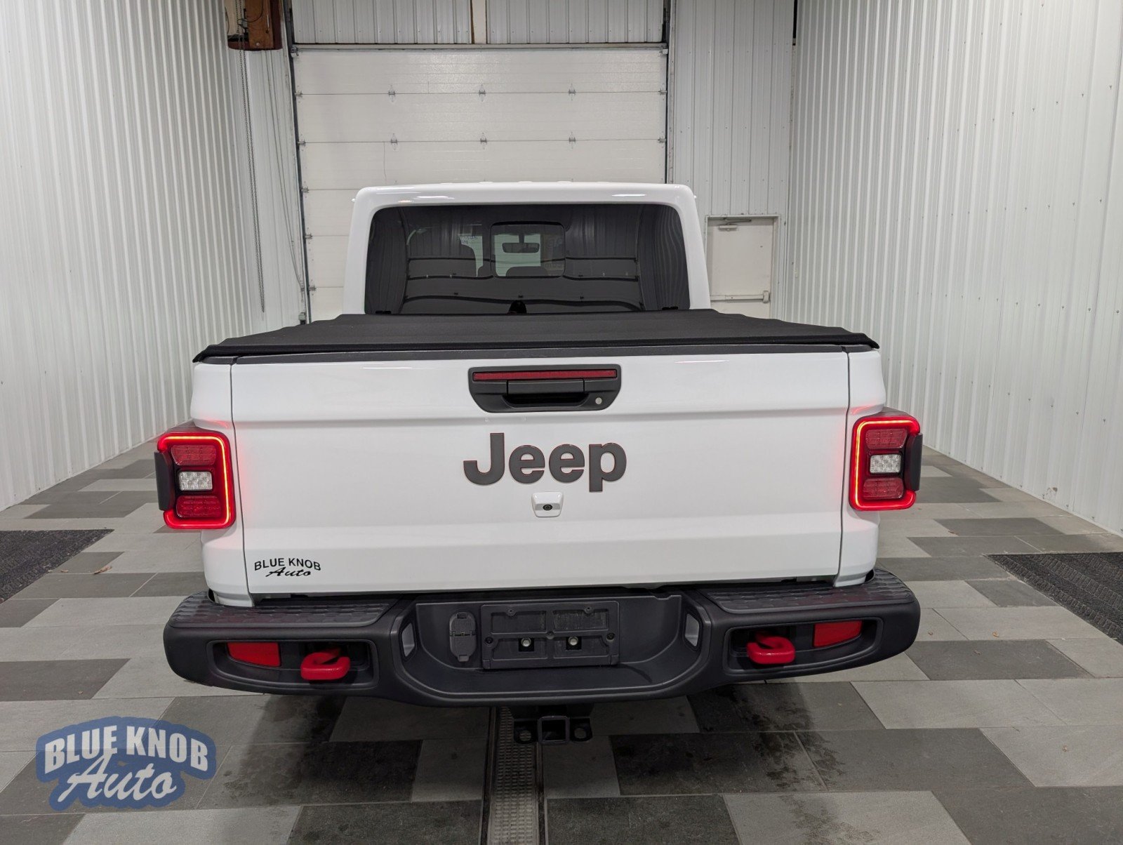 2020 Jeep Gladiator Rubicon photo 2