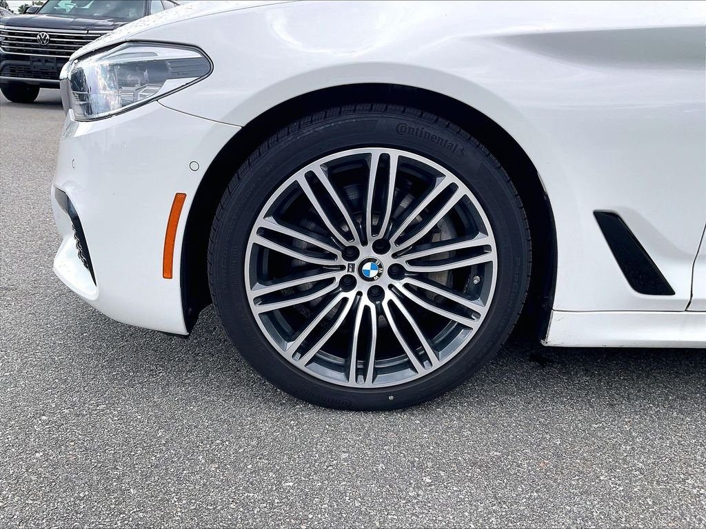 Used 2019 Alpine White BMW 540i xDrive image 7