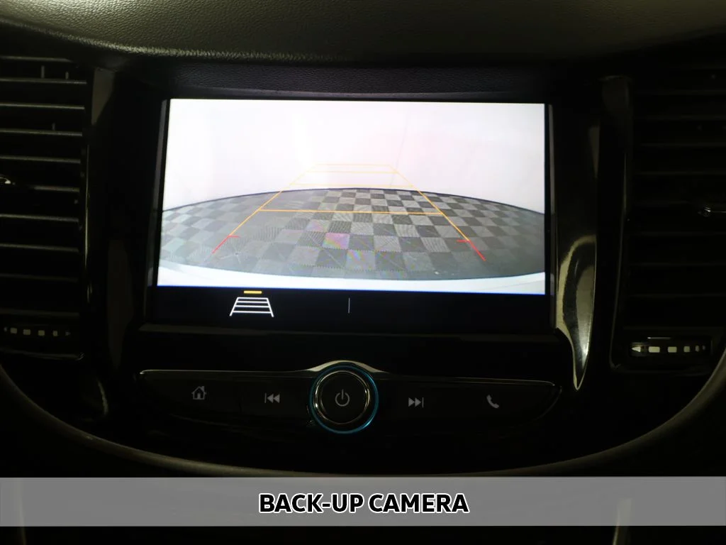 Used 2020 White Chevrolet LT image 3