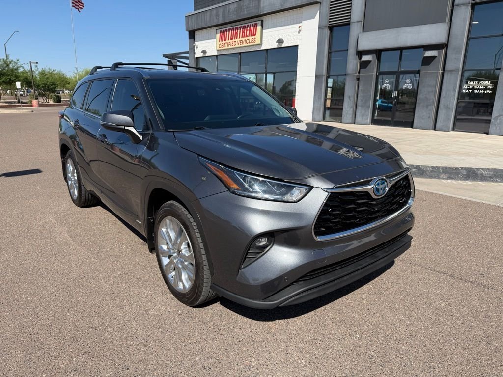2023 Toyota Highlander Hybrid Limited AWD's photo