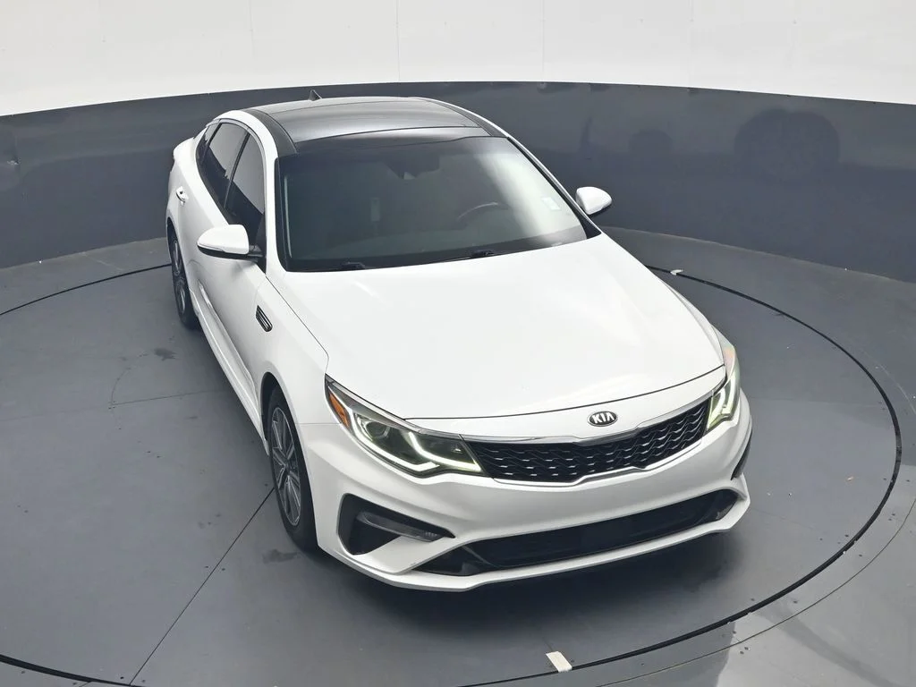 Used 2019 White Kia EX image 34