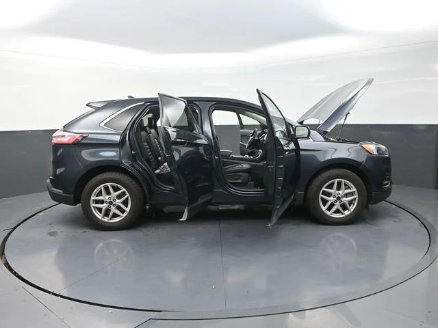 Used 2024 Blue Ford SEL image 45