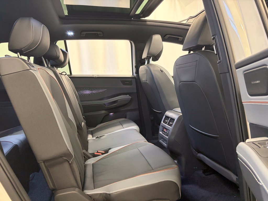 New 2027 Sandstone Volkswagen 2.0T SEL image 34