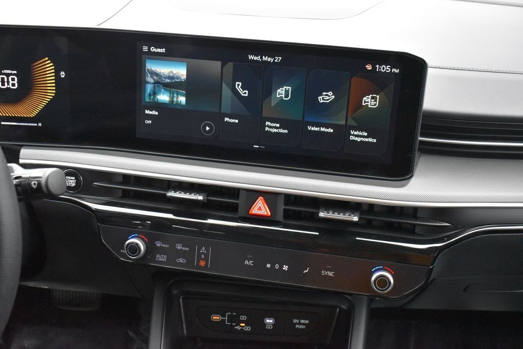 Certified Used 2025 Snow White Pearl Kia LXS image 15