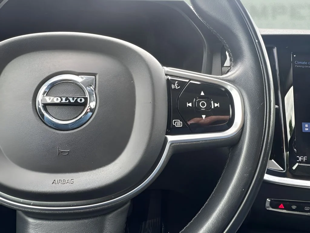 Used 2020 Gray Volvo T5 Momentum image 16