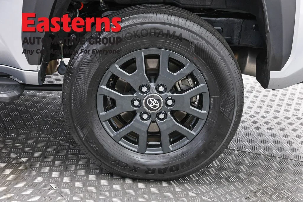 Used 2025 Silver Toyota SR5 image 33