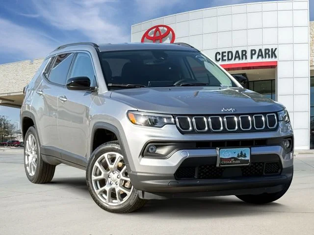 2022 Jeep Compass Latitude Lux
