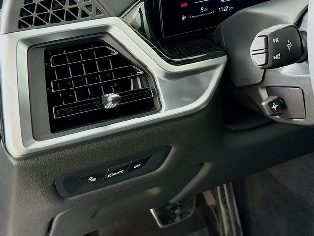 New 2026 Black Sapphire Metallic BMW xDrive40i image 10