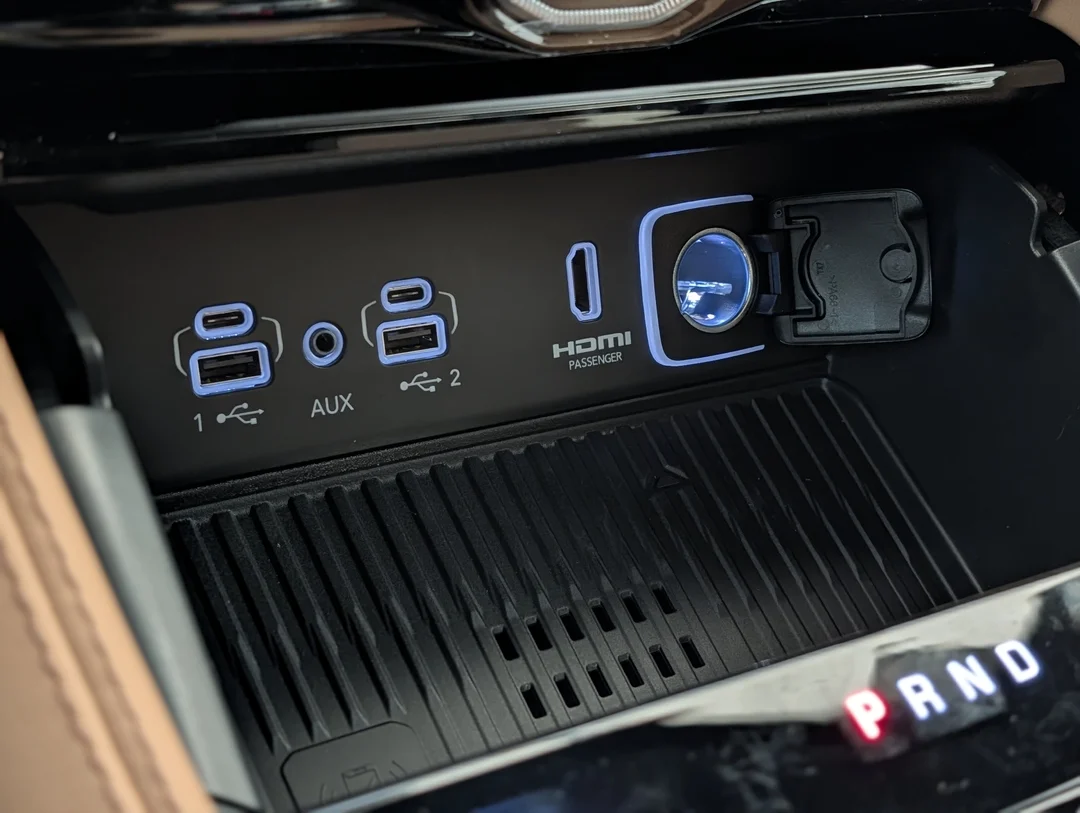 New 2026 Black Jeep Summit - - 4x4 - Advanced ProTech Group IV - Palermo Leather Seats - Head-Up Display & More! image 22