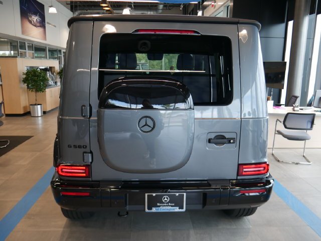 New 2027 Selenite Grey Mercedes-Benz G 580 image 29