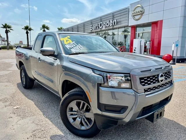 2025 Nissan Frontier