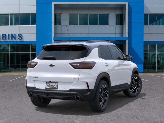 New 2026 Iridescent Pearl Tricoat Chevrolet RS image 4