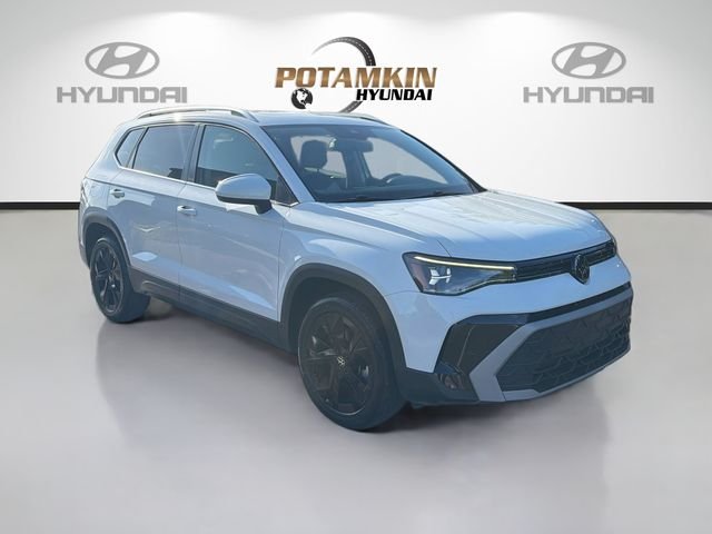 Used 2025  Volkswagen 1.5T SE image 3