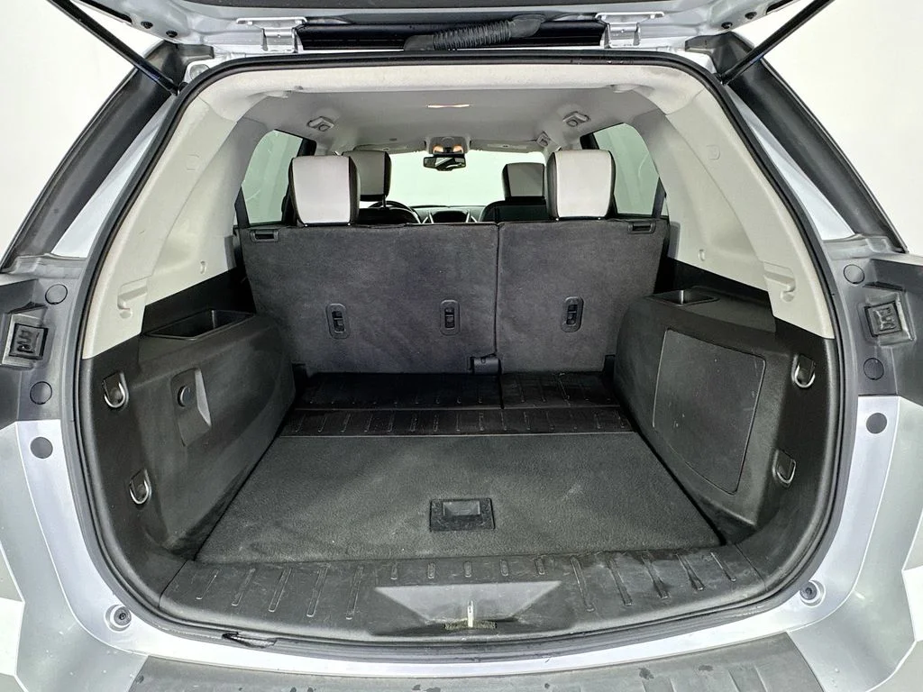 Used 2013 Quicksilver Metallic GMC SLT-1 image 29