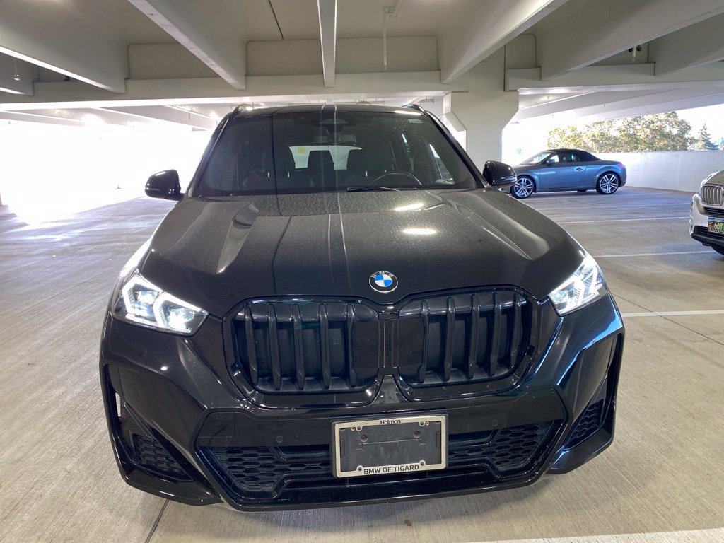 Used 2023 Black Sapphire Metallic BMW xDrive28i image 8