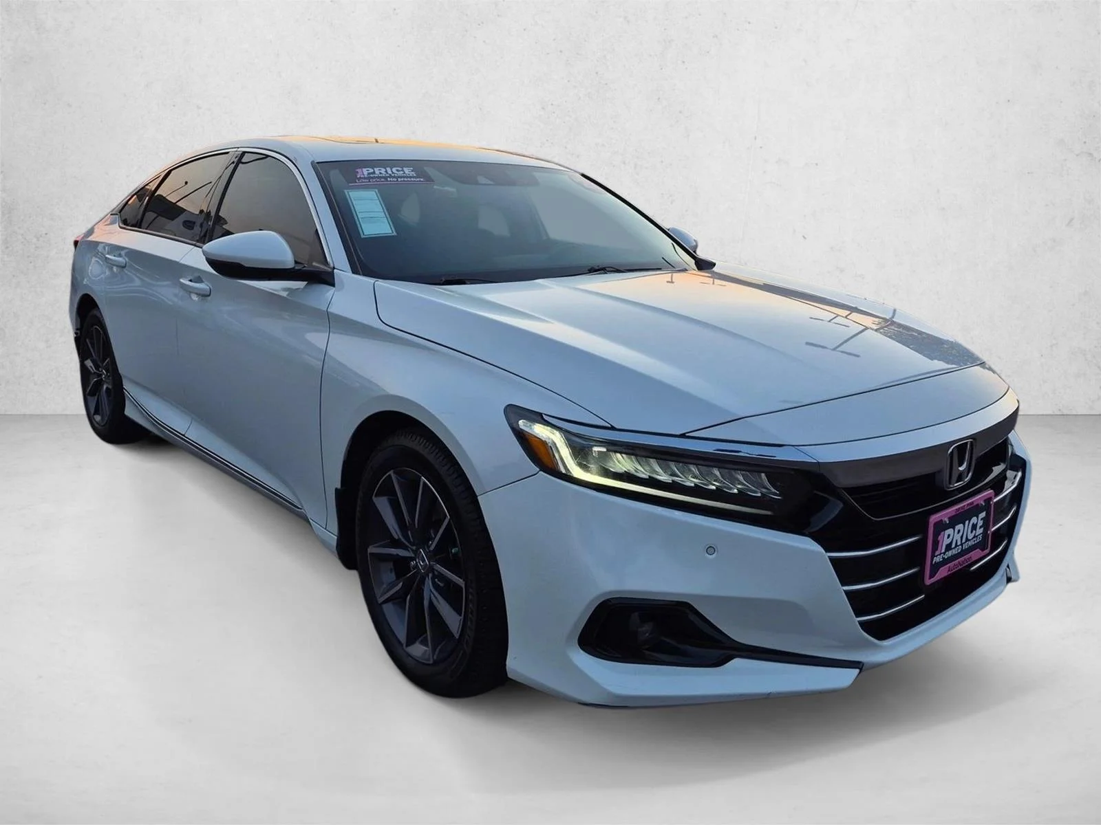 Certified Used 2021 Black Honda EX-L image 3