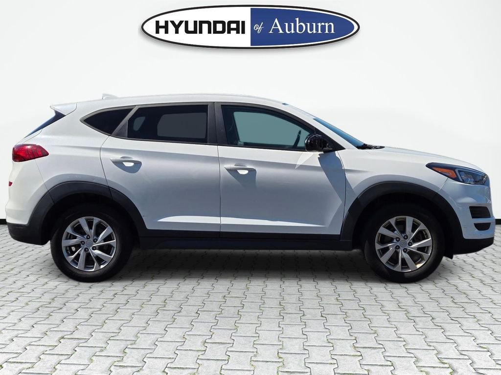 Used 2019 White Hyundai SE image 4