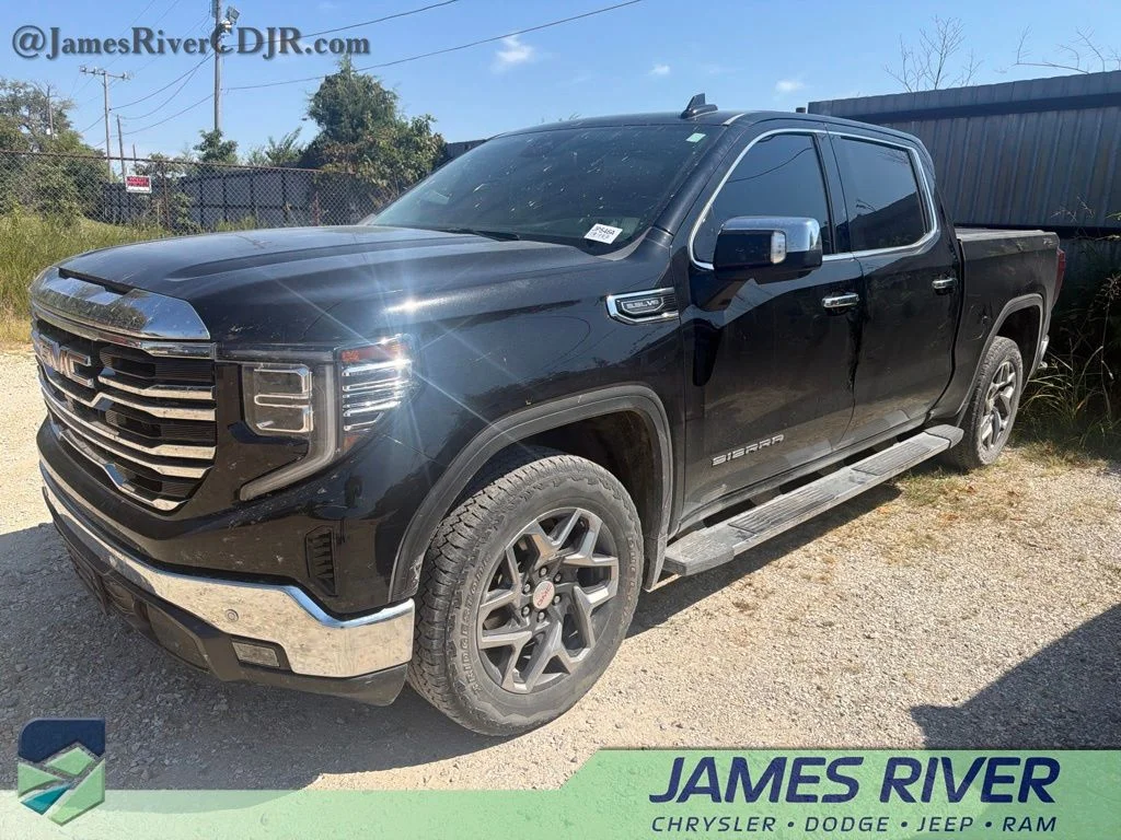 Used 2025 Black GMC SLT image 1