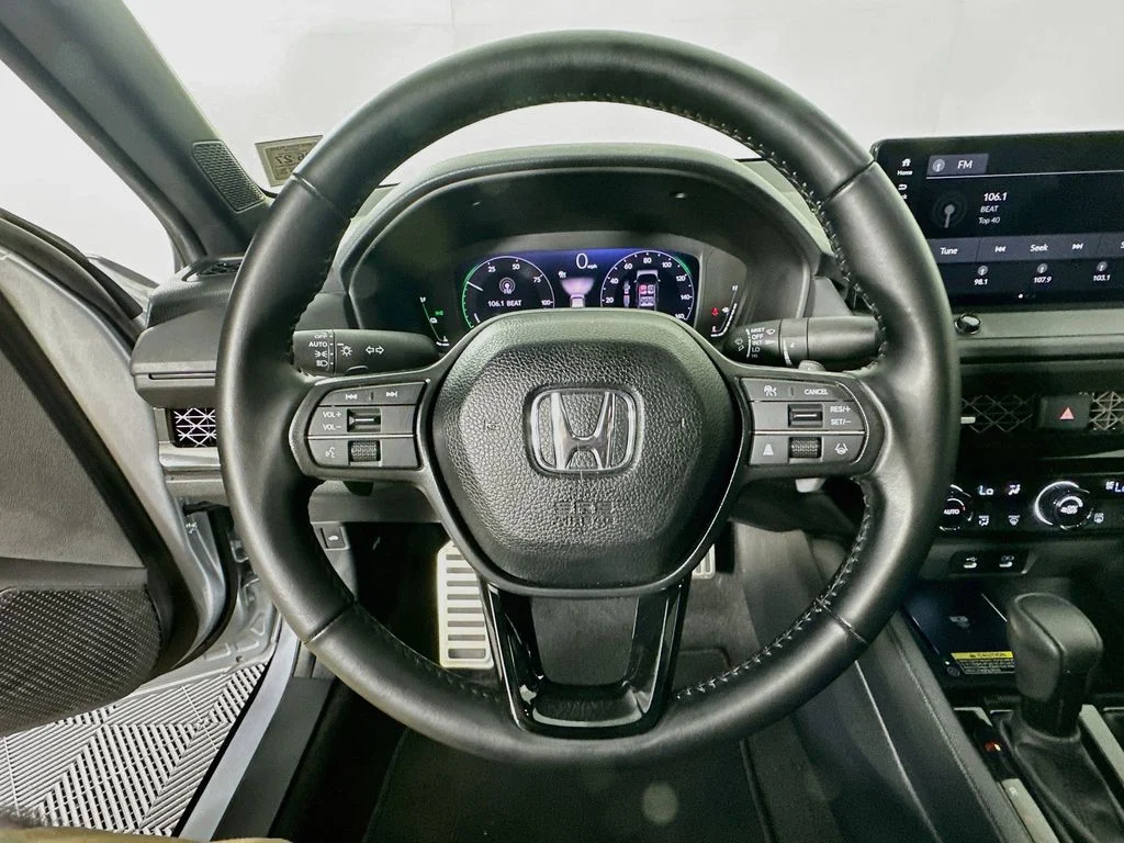 Used 2025  Honda Sport-L image 10
