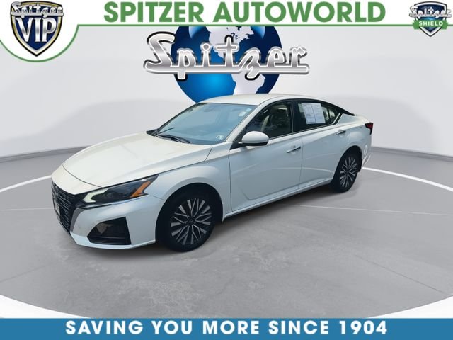 Certified Used 2023 White Nissan 2.5 SV image 5