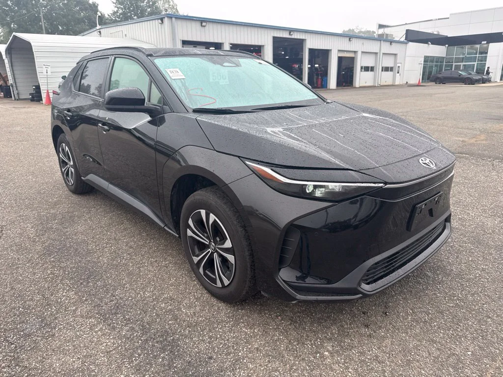 Used 2024 Black Toyota XLE image 7