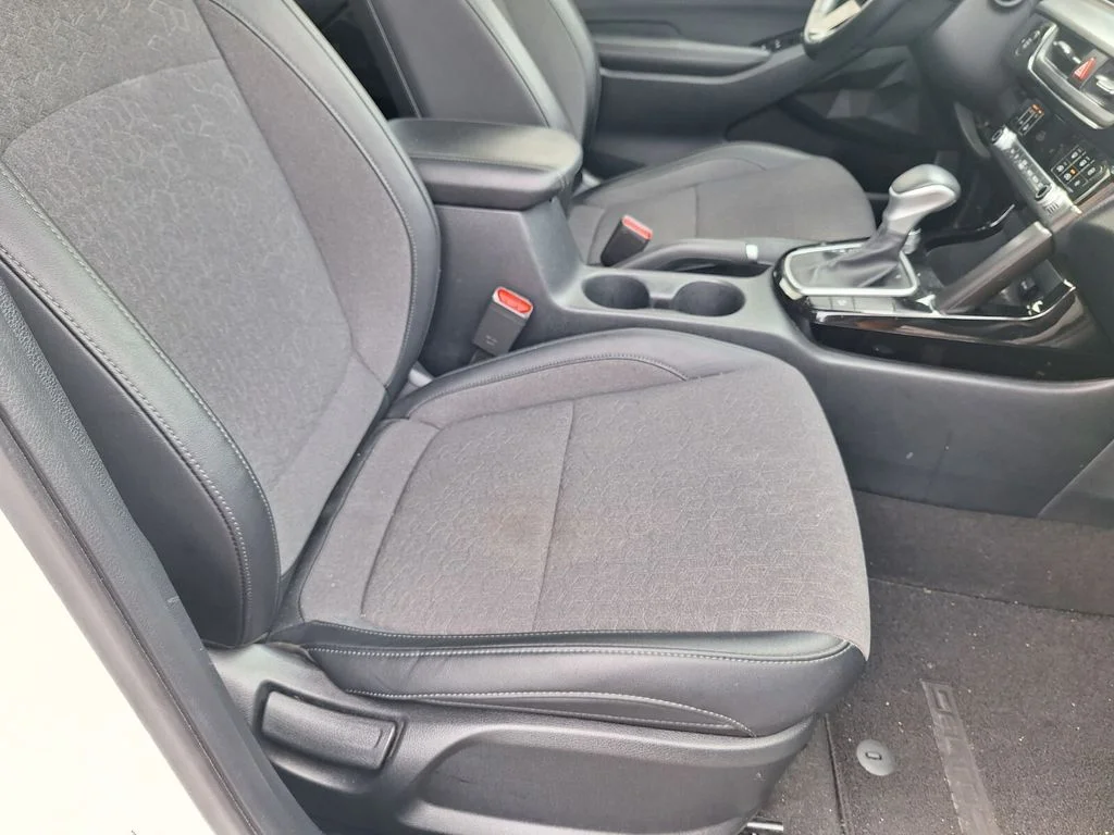 Used 2024 White Kia S image 24