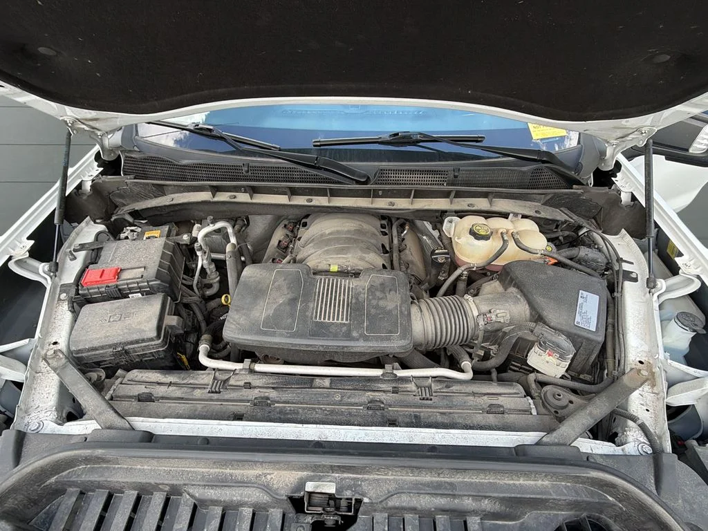 Used 2021 White GMC AT4 image 12