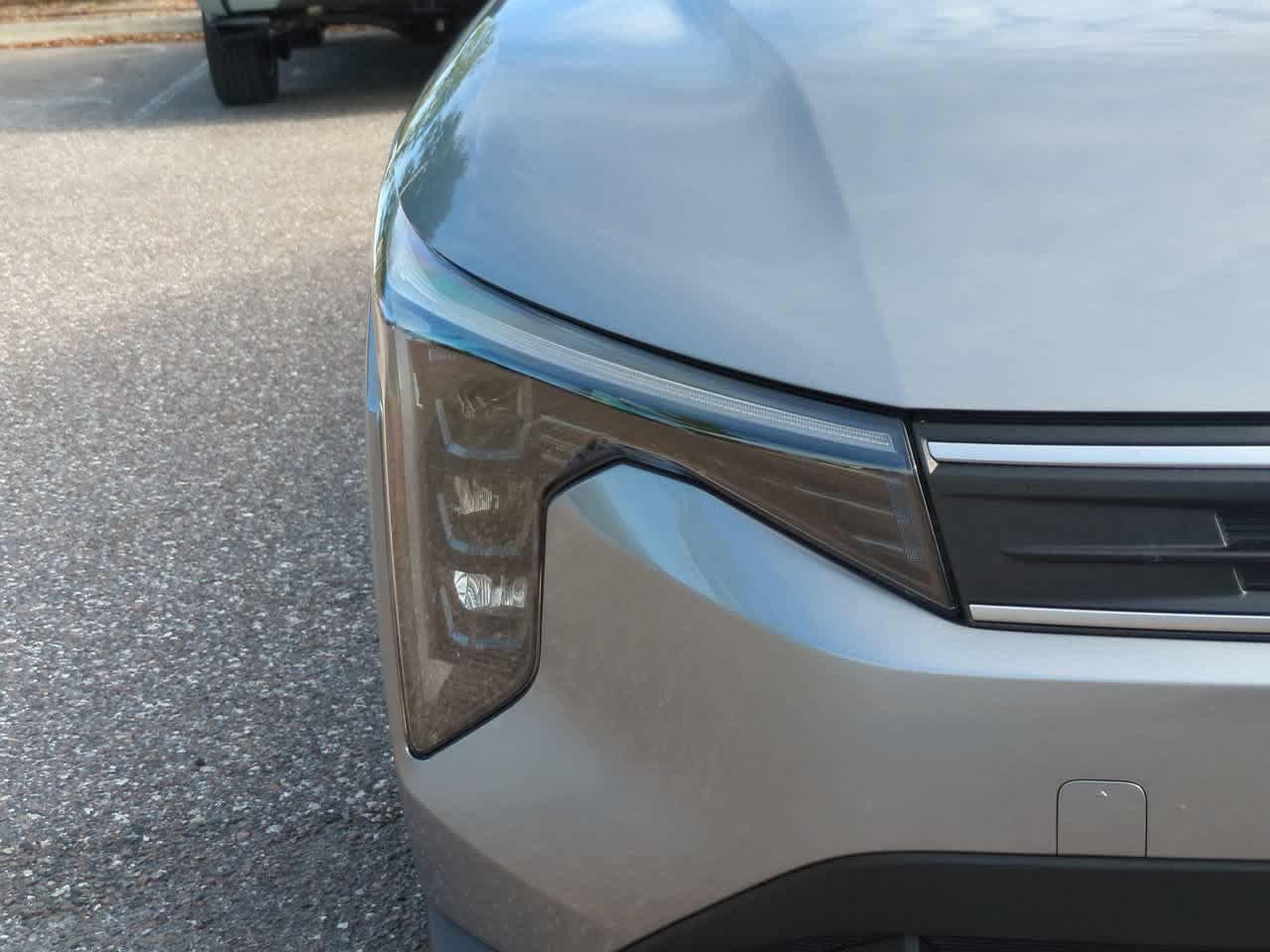 Used 2025 Steel Gray Kia LXS image 10