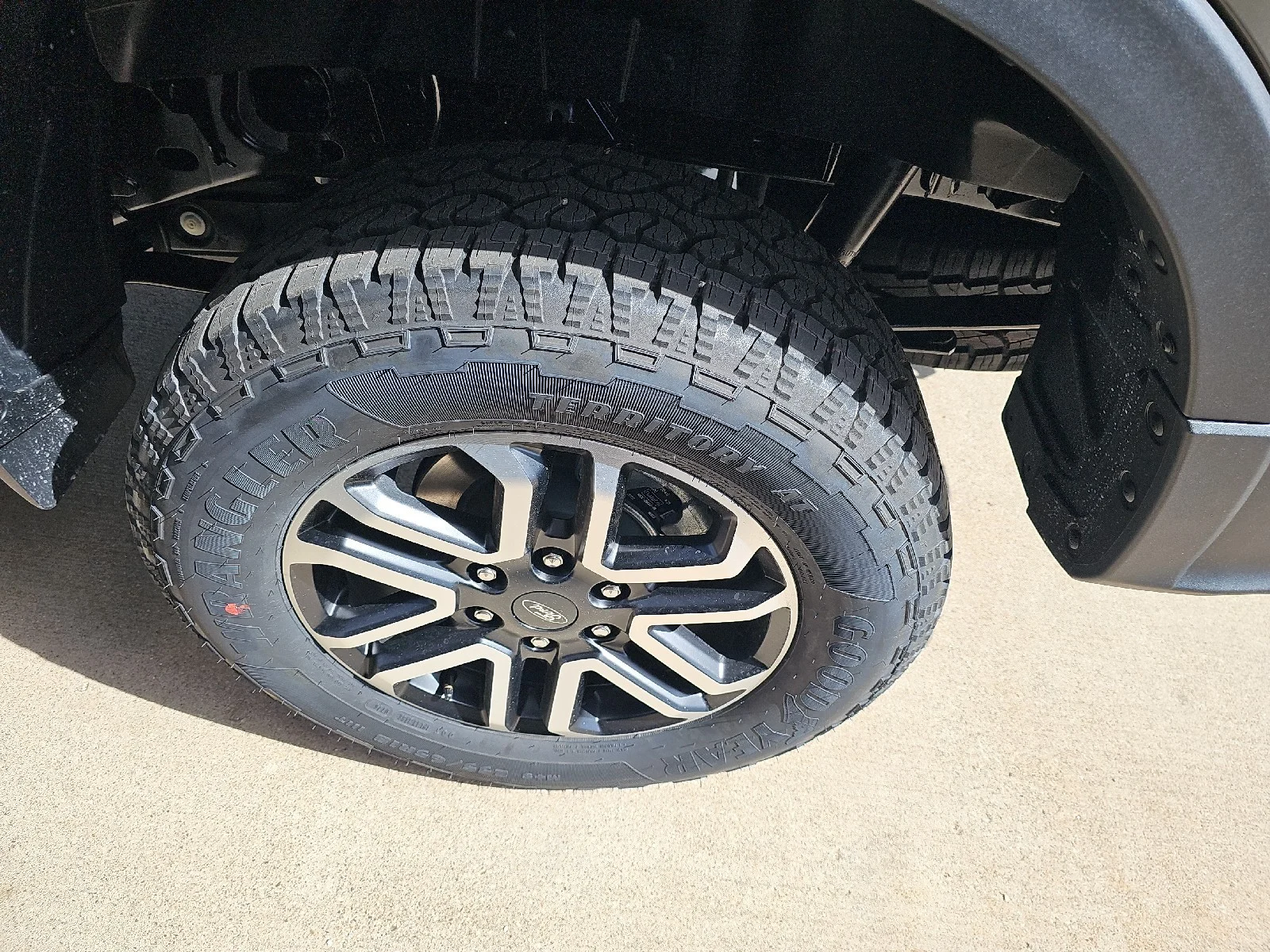 New 2026 Marsh Gray Ford Lariat® image 15