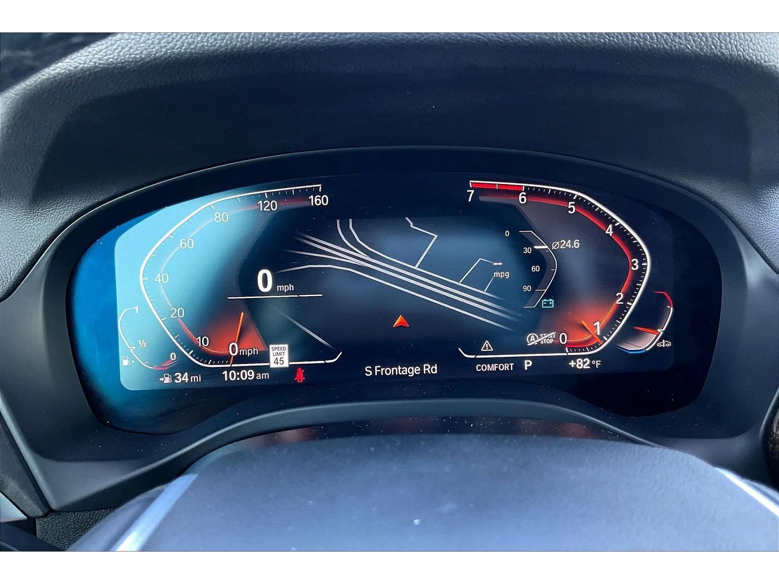 Used 2024  BMW sDrive30i image 13