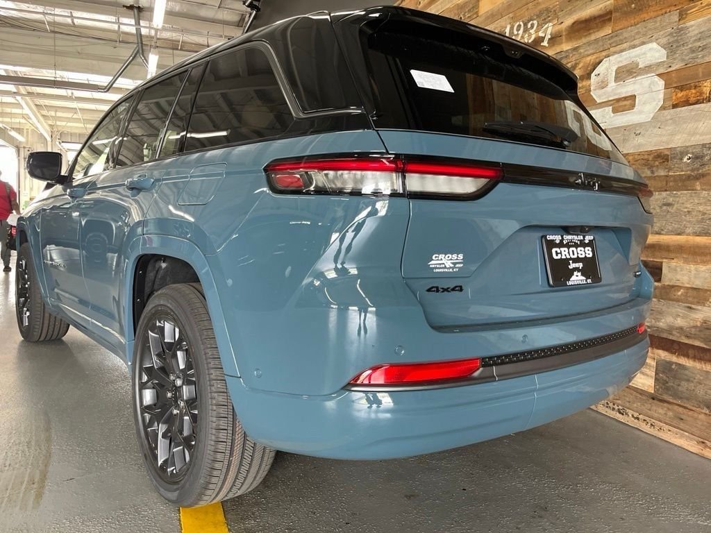 New 2026 Steel Blue Exterior Paint Jeep Summit image 18