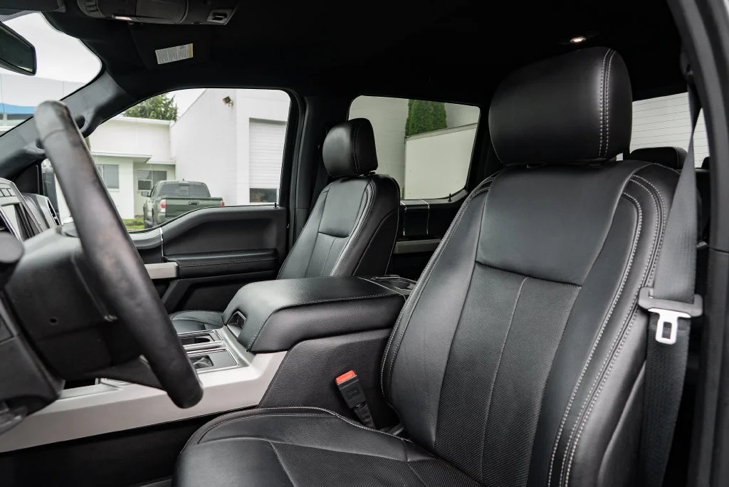 Used 2020 Black Metallic Ford Lariat image 24