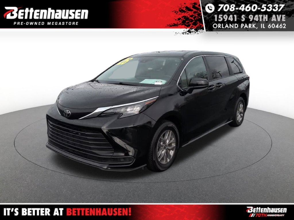 2026 Toyota Sienna LE