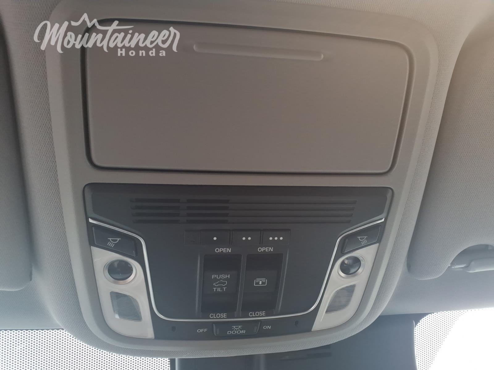 Used 2018 Modern Steel Metallic Honda Elite image 37