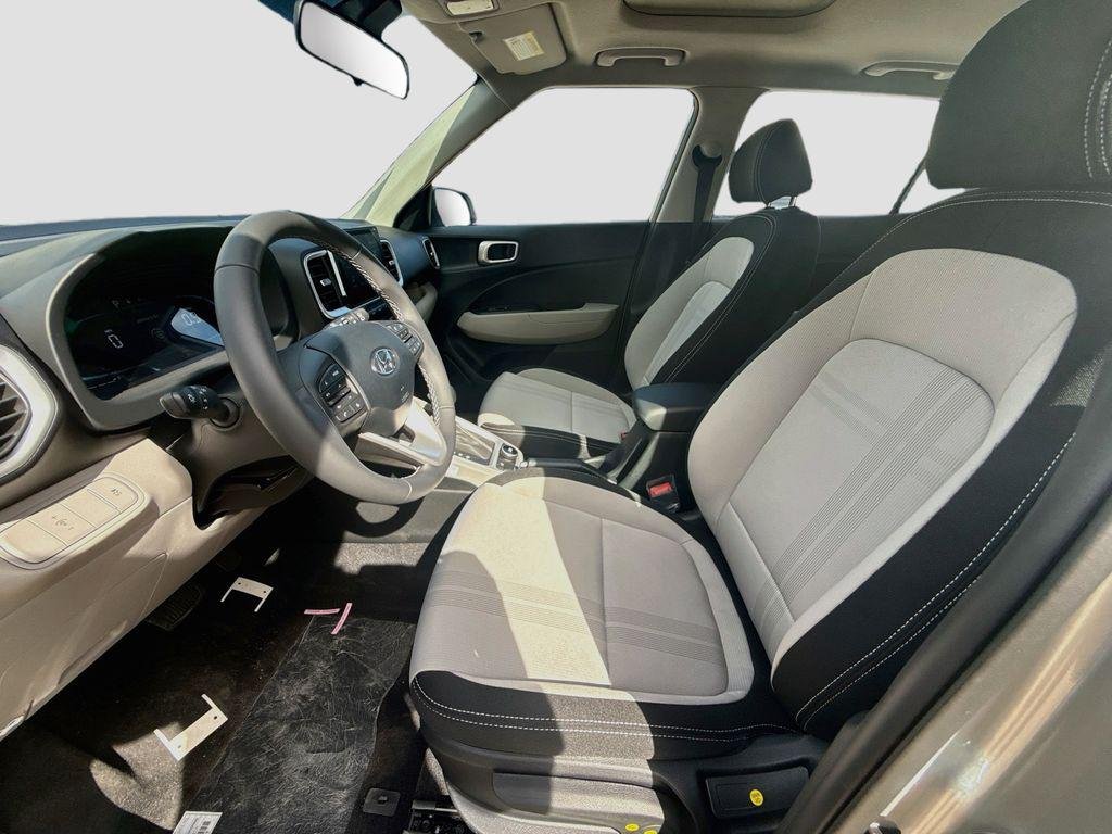New 2026 Shimmering Silver Hyundai SEL image 14