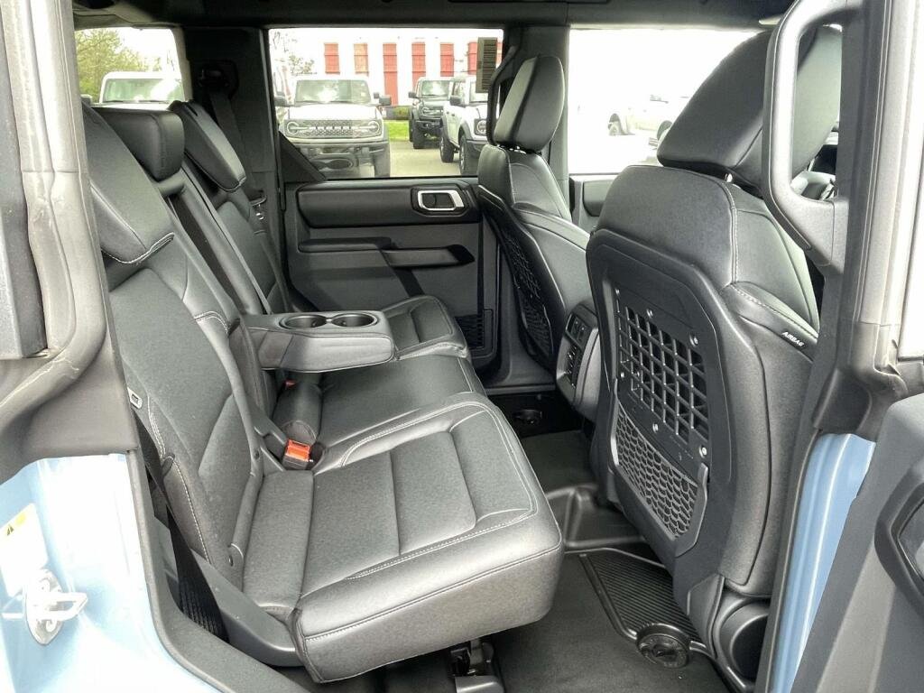 New 2025 Azure Gray Metallic Tri-Coat Ford Badlands image 20