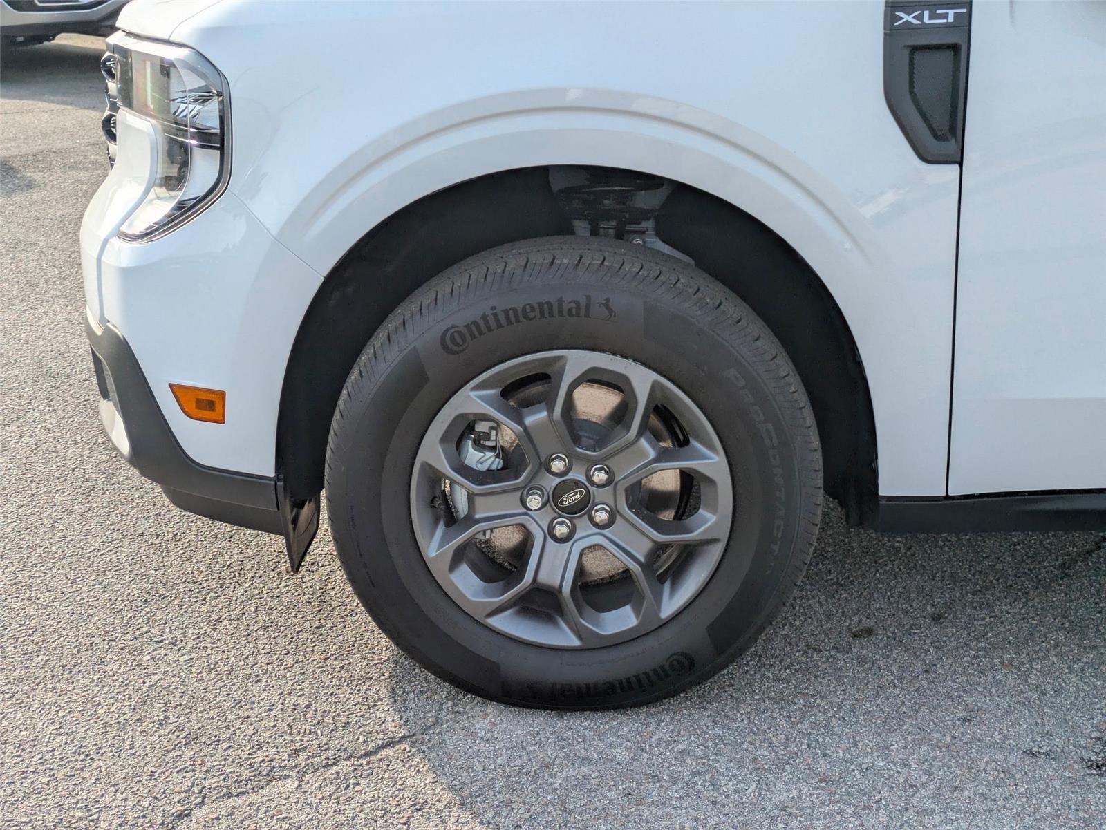 New 2026 Oxford White Ford XLT image 10