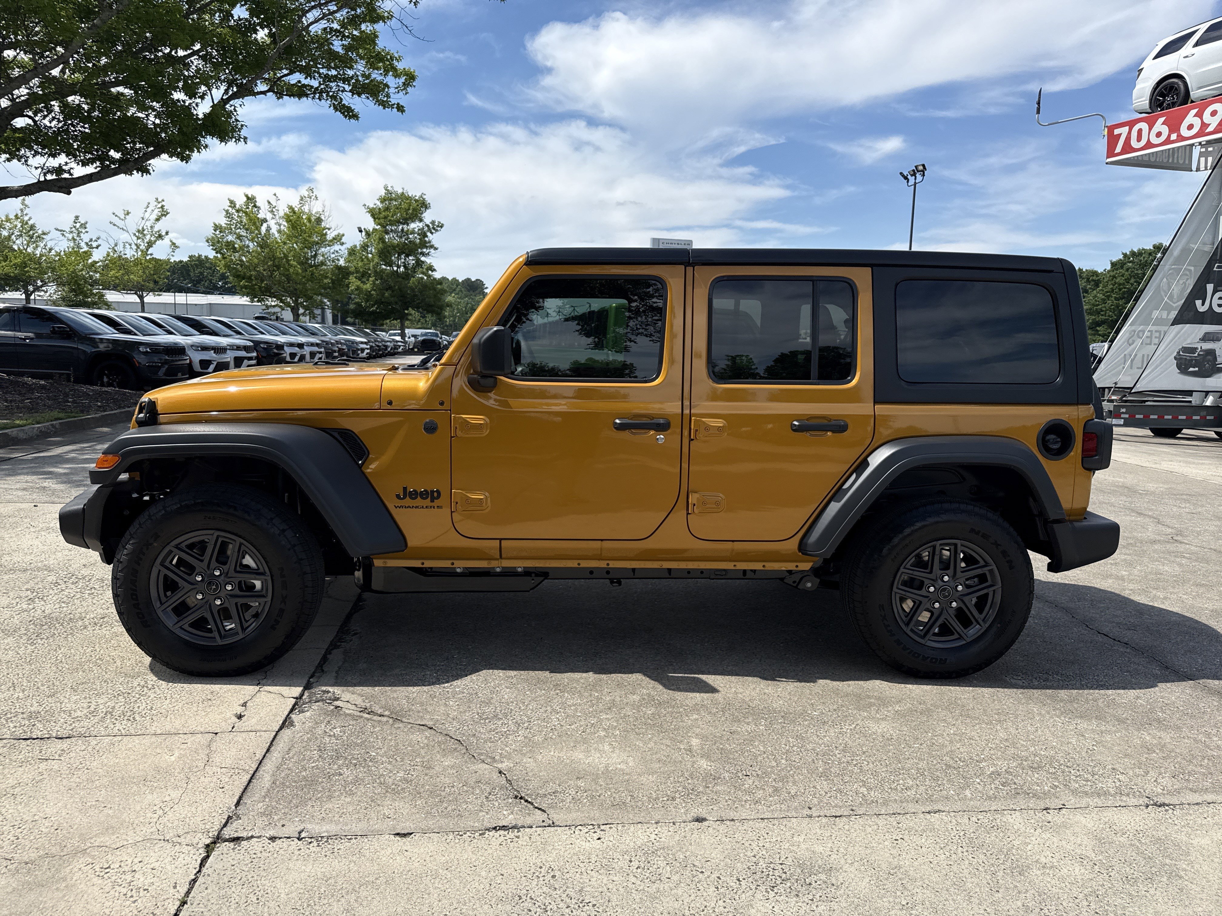 New 2026 Goldilocks Jeep Sport S image 4